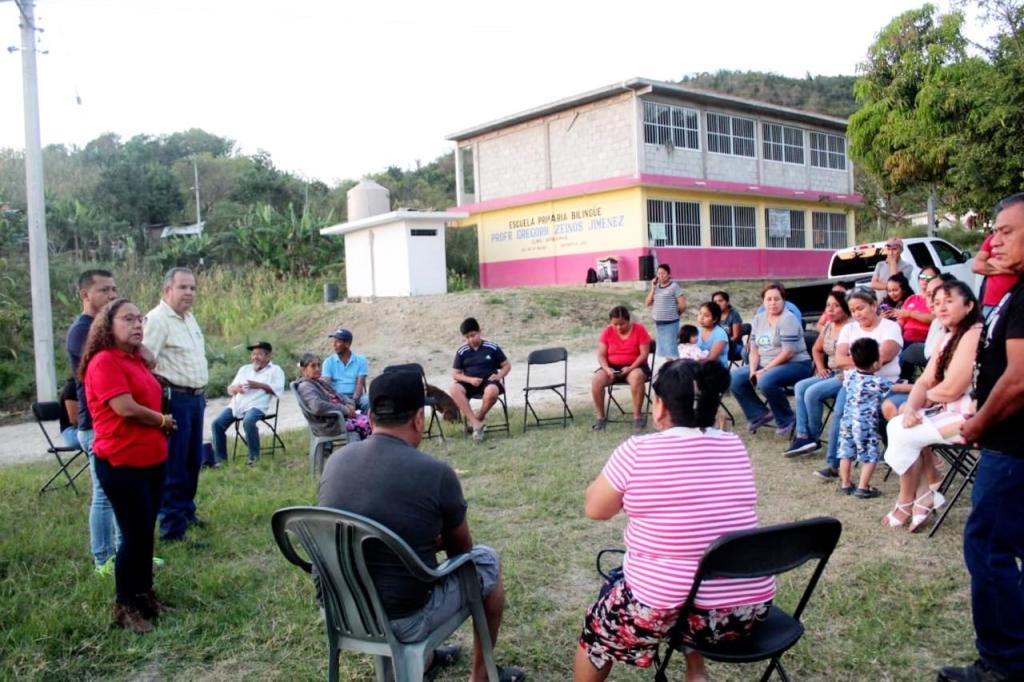 Lorena López suma aliados en&nbsp;Coatzintla