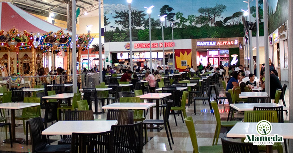 Patio Poza Rica: Calor, pichones y mal&nbsp;olor