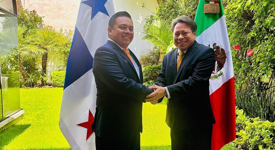 Emilio Olvera, Presidente Municipal Electo de Poza Rica, se reúne con el Embajador de Panamá en&nbsp;México