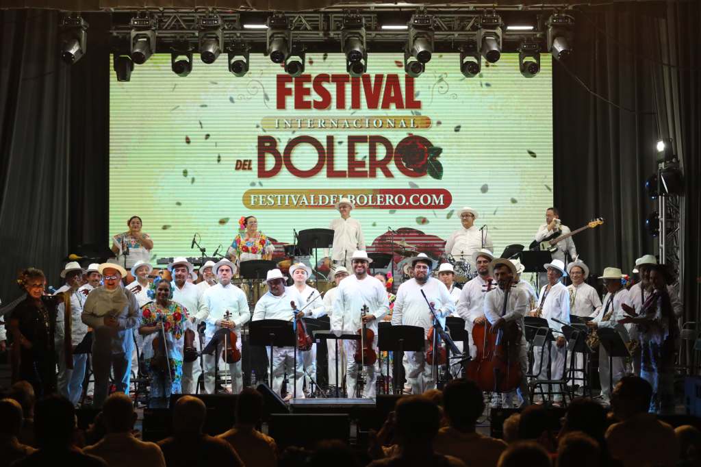 Jóvenes talentos abren el Festival Internacional del Bolero en Veracruz