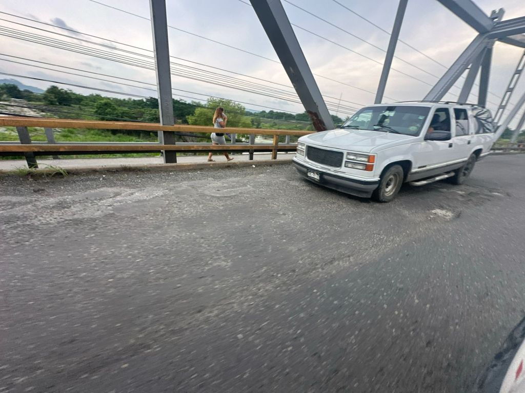 Baches infestan puente Cazones&nbsp;I
