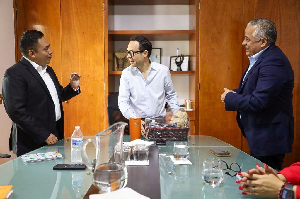 Presidente Emilio Olvera consolida respaldo político con visión ciudadana: se reúne con el Senador Clemente&nbsp;Castañeda