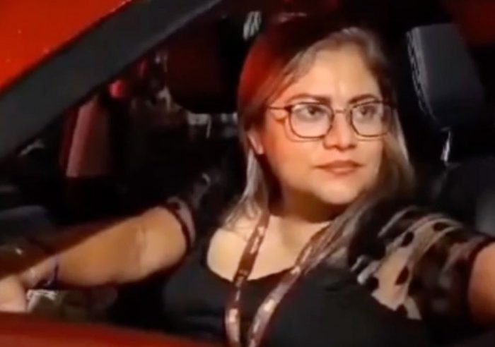 Ebria, empleada del CEJUM desata&nbsp;caos