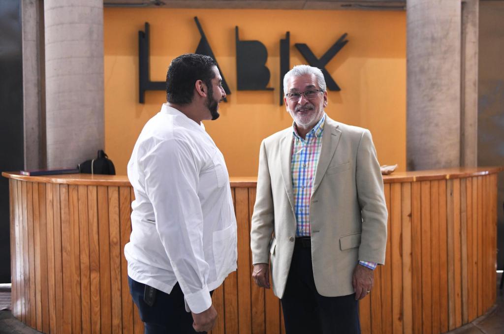 Entrega de prótesis y apoyos funcionales a personas con discapacidad en&nbsp;Xalapa