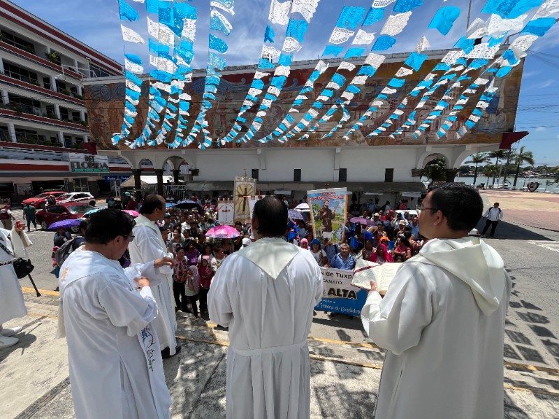 Fe y devoción llenan las calles de&nbsp;Tuxpan