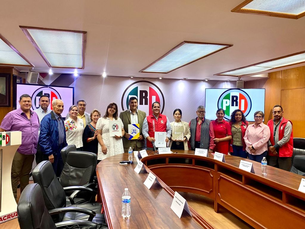 PRI Veracruz firma convenios de colaboración en beneficio de&nbsp;militantes