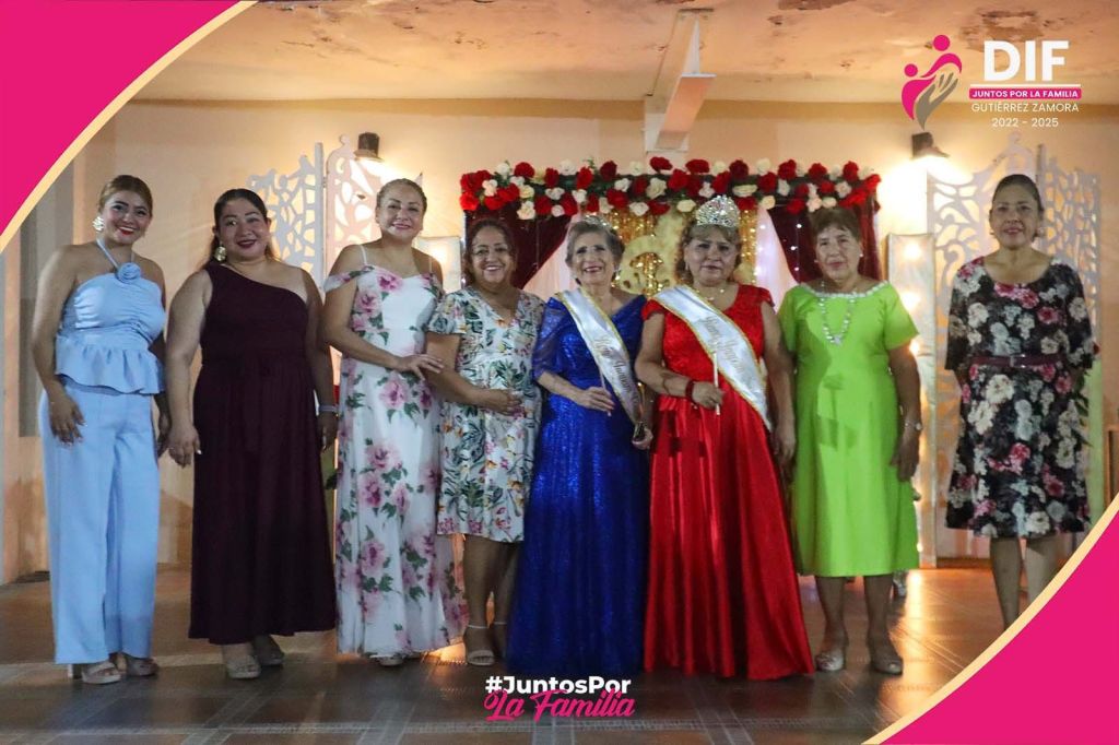 Coronación de reinas en semana del adulto mayor