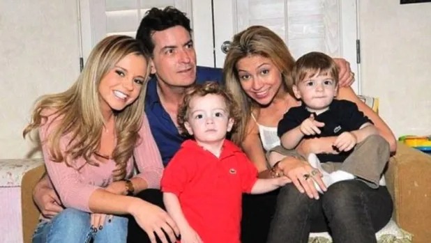 Charlie Sheen celebra ocho años&nbsp;sobrio