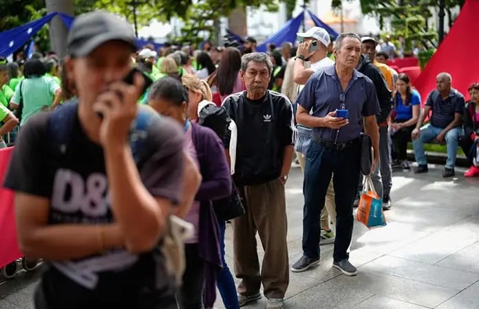 Maduro convoca a nuevos&nbsp;milicianos