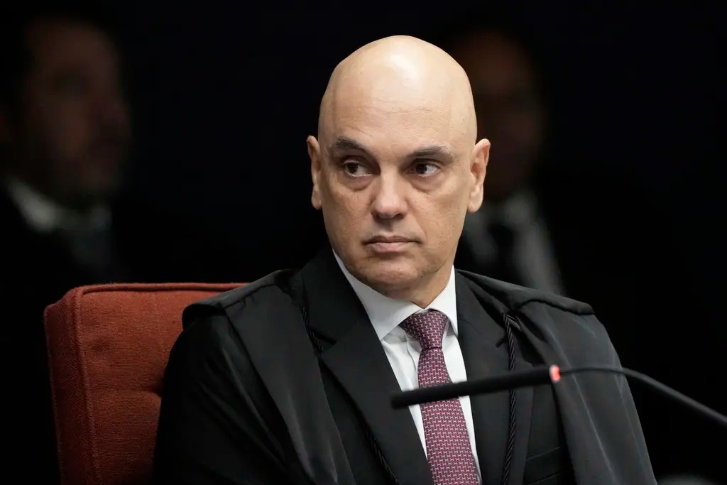 Alexandre de Moraes lidera condena histórica a&nbsp;Bolsonaro
