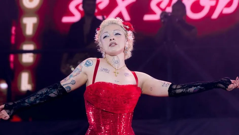 Acusan a Mon Laferte y Nathy&nbsp;Peluso