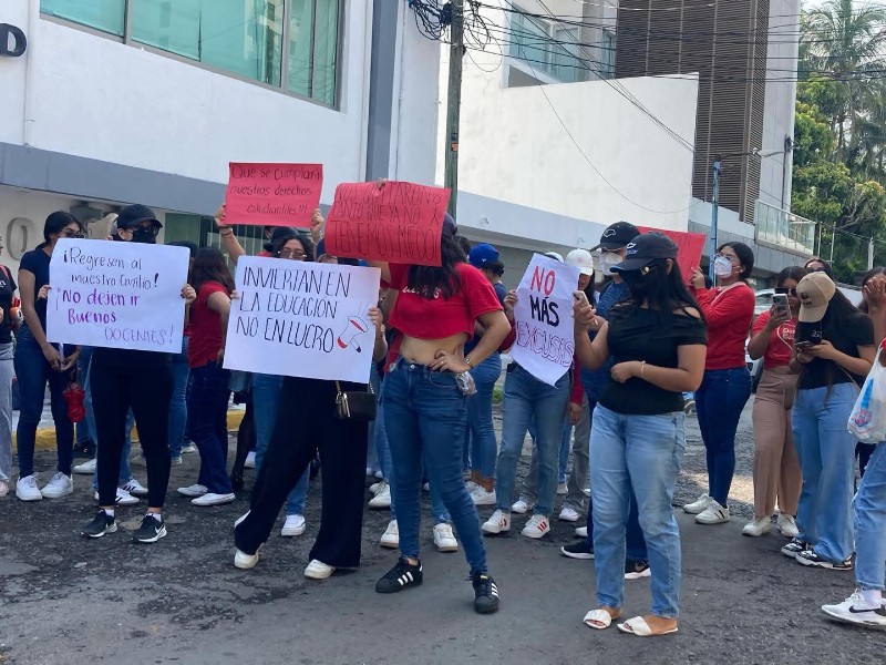 Denuncian carencias en universidad de&nbsp;aviación