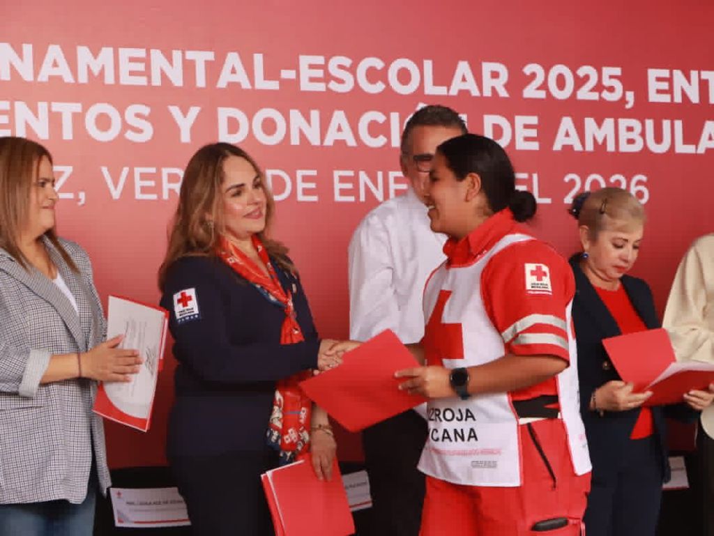 Reconocen a personal destacado de Cruz Roja Veracruz; paramédico de Poza Rica recibe mención&nbsp;especial