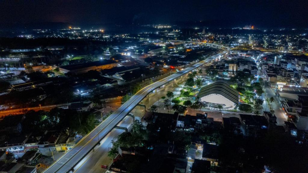 Poza Rica avanza en iluminación de espacios públicos y&nbsp;colonias