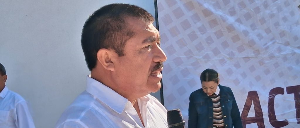 Conmemoran Día de la Bandera y llaman a fortalecer valores cívicos en Álamo