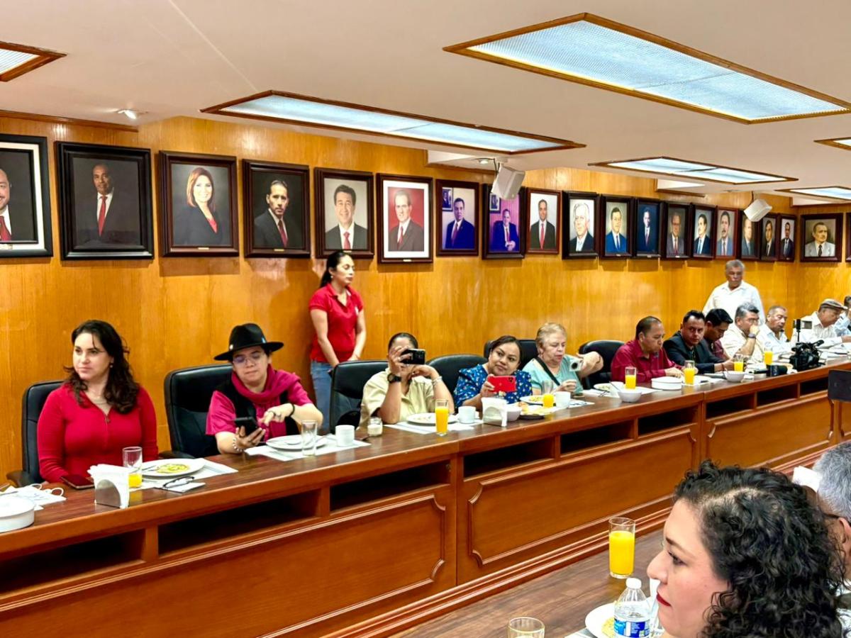 PRI Veracruz rechaza reforma electoral y conmemora 97 años de su&nbsp;fundación