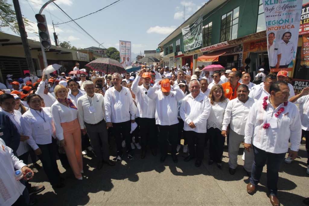 Maestros de la 32 en unidad sindical