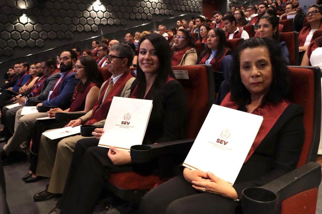 Egresados del Consorcio Clavijero reciben Actas de Recepción Profesional y de&nbsp;Grado