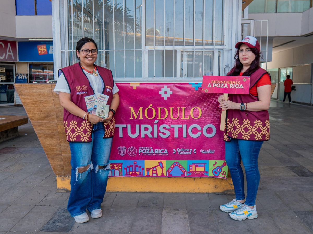 Guían a turistas en Poza Rica con módulos de&nbsp;información