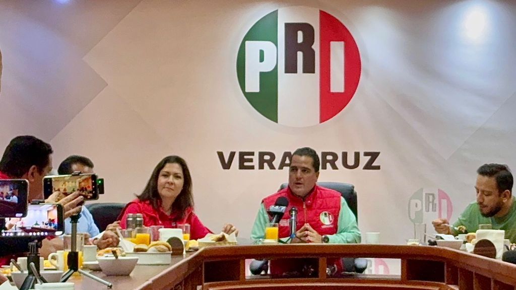 PRI Veracruz critica sobrecostos en Dos Bocas, alza de peajes y uso de AFORES