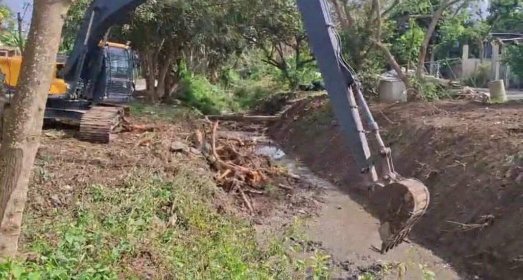 Dragan Canal Morelos para prevenir inundaciones en Álamo