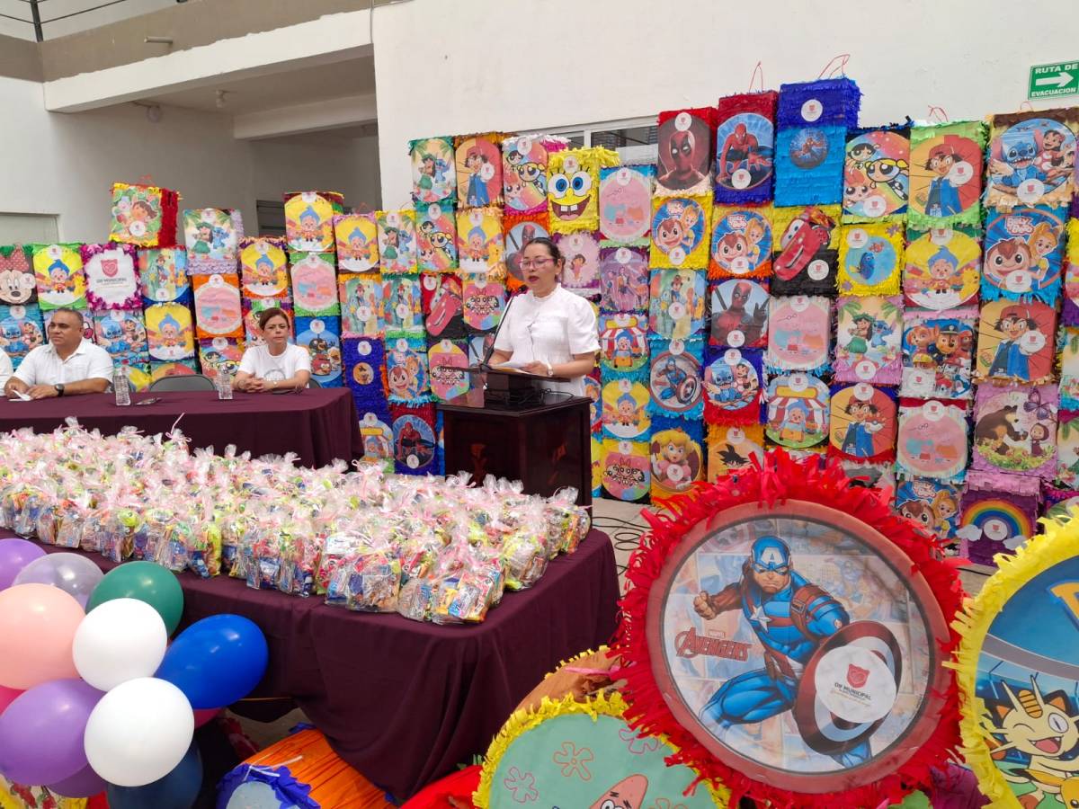 DIF MUNICIPAL ENTREGA CIENTOS DE PIÑATAS Y DULCES PARA CELEBRAR EL DÍA DEL&nbsp;NIÑO