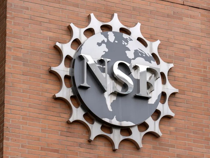 Trump destituye junta clave de&nbsp;ciencias