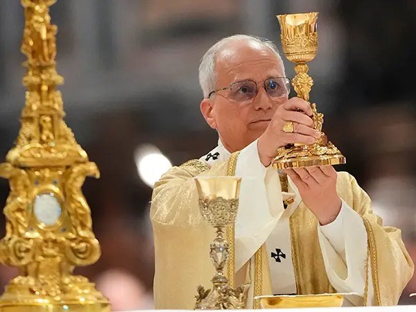 Papa llama a ricos a donar&nbsp;más