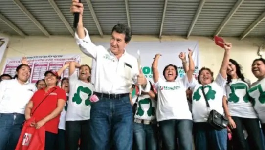 Héctor Yunes renuncia al PRI en&nbsp;Veracruz