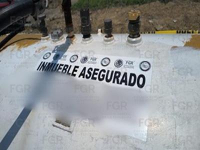 FGR asegura mil litros de gas LP en presunta estación clandestina en Poza&nbsp;Rica