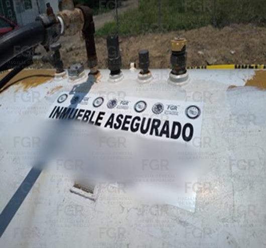 FGR asegura mil litros de gas LP en presunta estación clandestina en Poza&nbsp;Rica