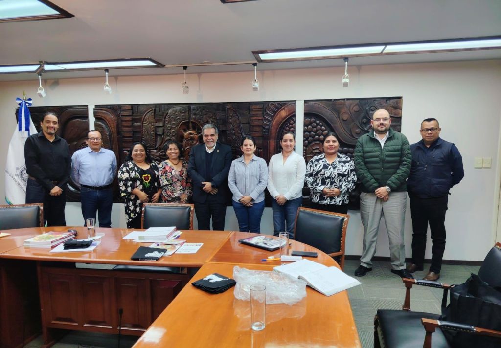 IVEA y Universidad Veracruzana impulsan programa de alfabetización en el&nbsp;estado