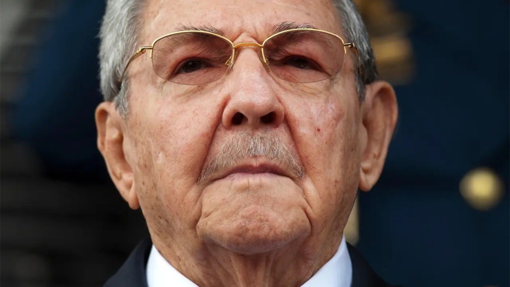 EU acusa a Raúl Castro