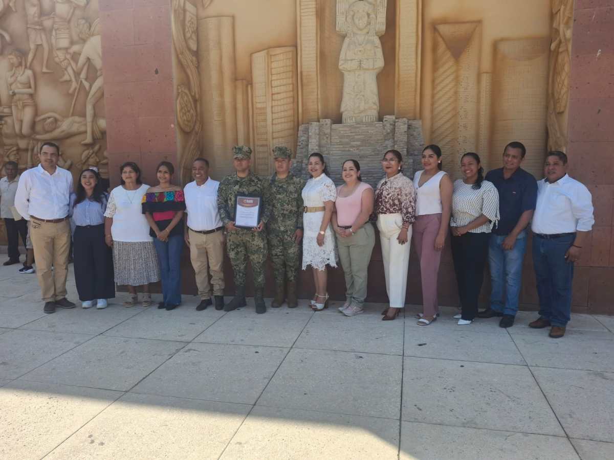 ÁLAMO RINDE HOMENAJE A LA MARINA&nbsp;NACIONAL