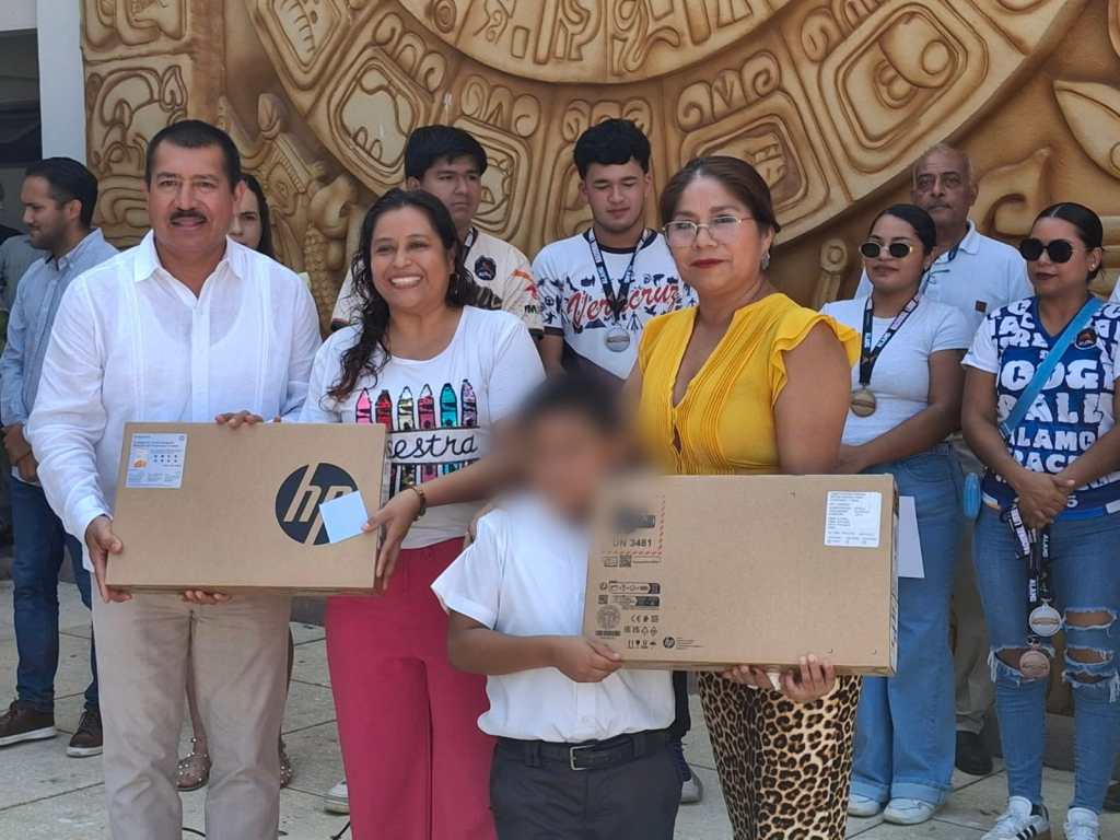 EL GOBIERNO MUNICIPAL PREMIA A CONTRIBUYENTES DEL PREDIAL