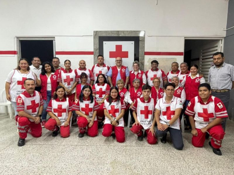 Reconocen la perseverancia de paramédicos por su compromiso y años de&nbsp;servicio