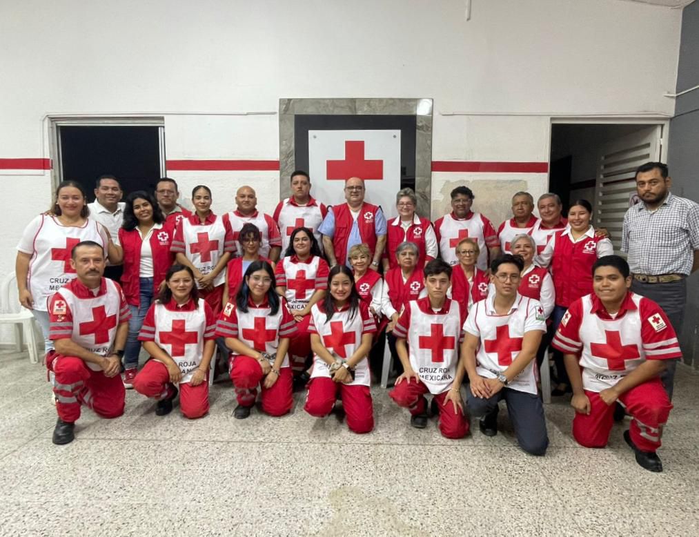 Reconocen la perseverancia de paramédicos por su compromiso y años de&nbsp;servicio