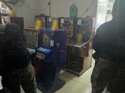 FGR asegura 12 máquinas tragamonedas en cateo realizado en Cerro&nbsp;Azul