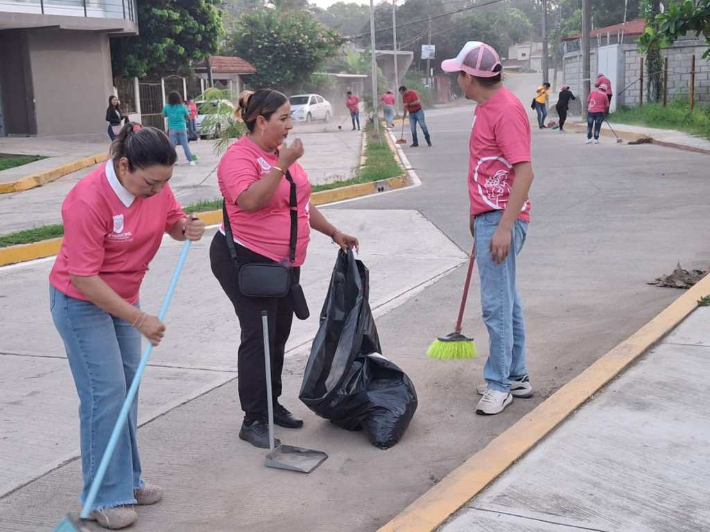 DIF de Álamo inicia campaña permanente de limpieza para prevenir encharcamientos durante la temporada de&nbsp;lluvias